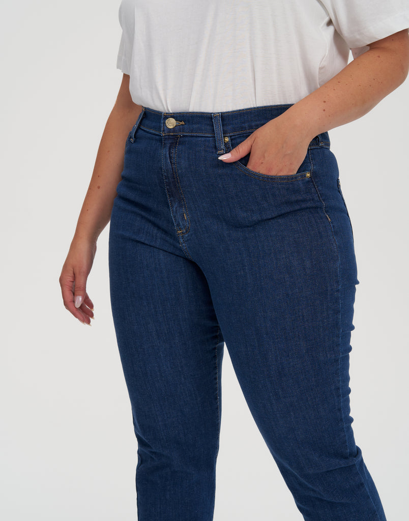jeans coupe ajustée bleu