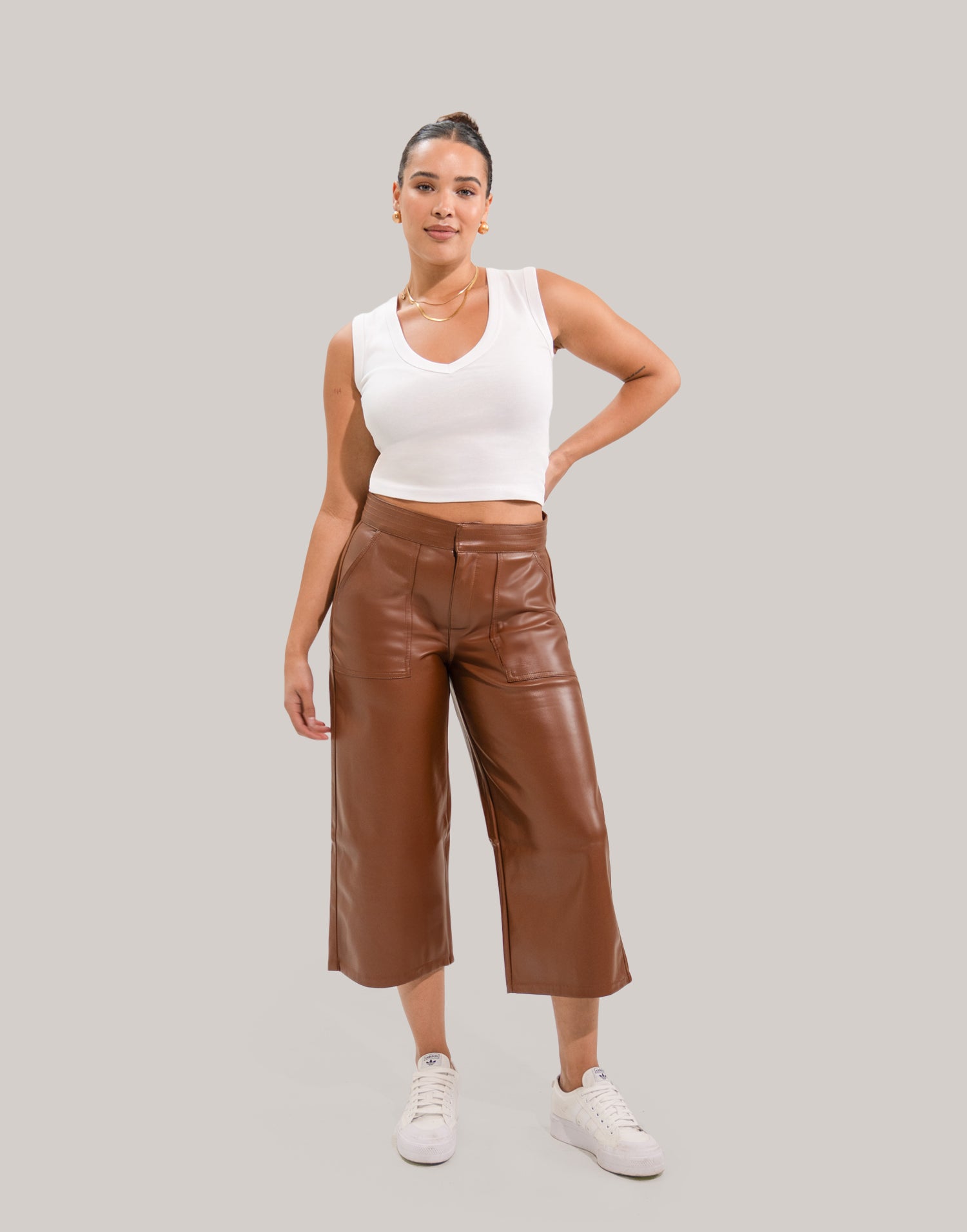 PANTALON LILY COUPE TRÈS ÉVASÉE EN CUIR VEGAN / BRUN FONCÉ