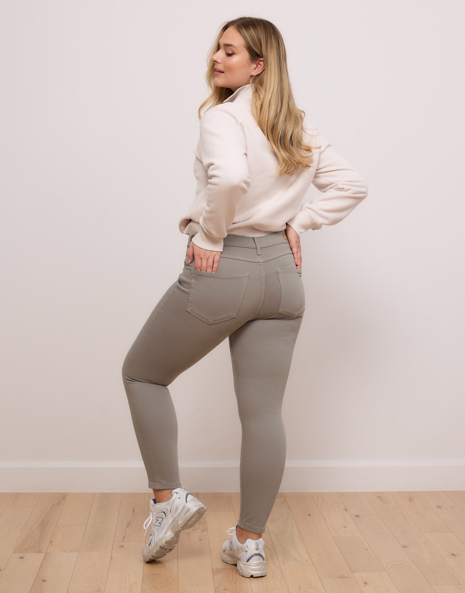 jean coupe etroit gris-vert