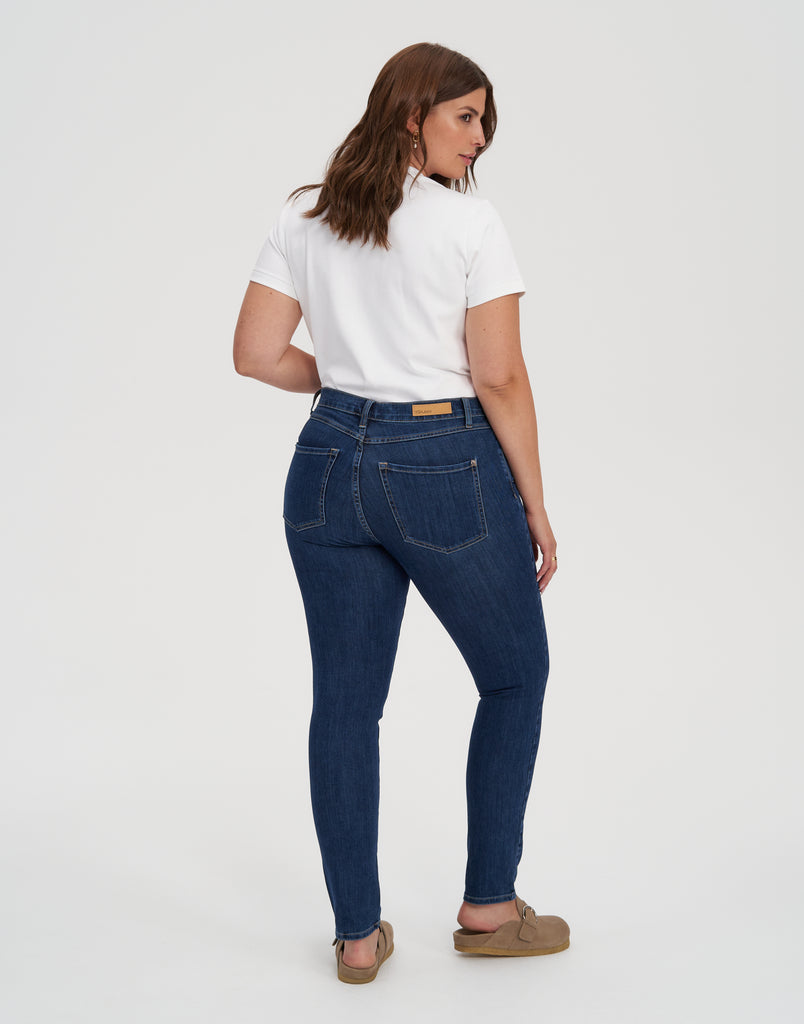 TAILLE CLASSIQUE / RACHEL COUPE ÉTROITE / ATHENA / LONGUEUR 30"