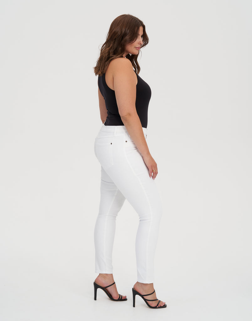 TAILLE MOYENNE / RACHEL COUPE ÉTROITE / BLANC / LONGUEUR 30"