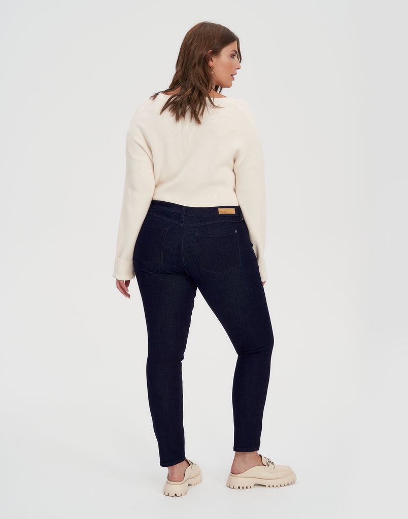 TAILLE MOYENNE / RACHEL COUPE ÉTROITE / PRAGUE / LONGUEUR 30"