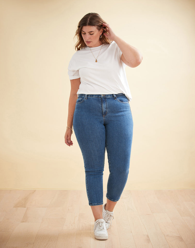 TAILLE HAUTE / EMILY COUPE AJUSTÉE / BARBUDA / 27"