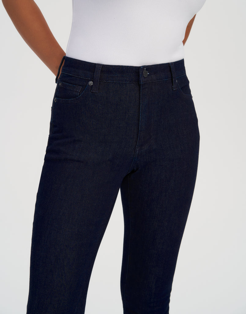 TAILLE CLASSIQUE / RACHEL COUPE ÉTROITE / PRAGUE / LONGUEUR 34"