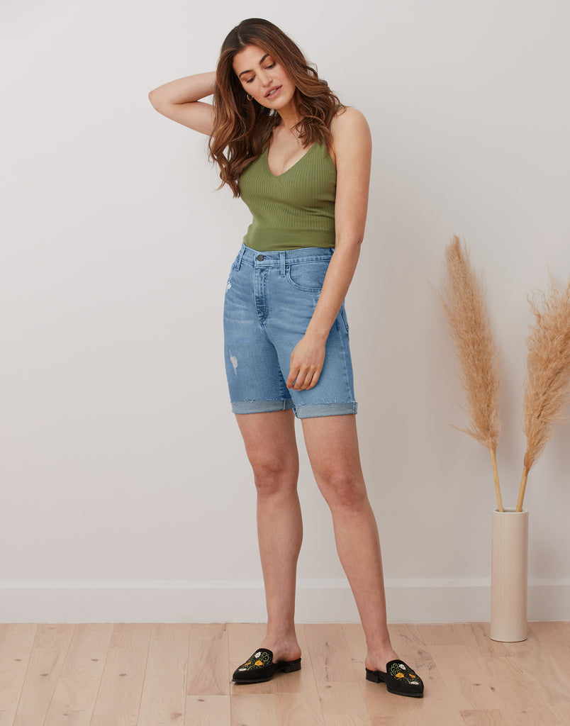 RACHEL COUPE ÉTROITE / SHORT EN DENIM / BONDI BEACH