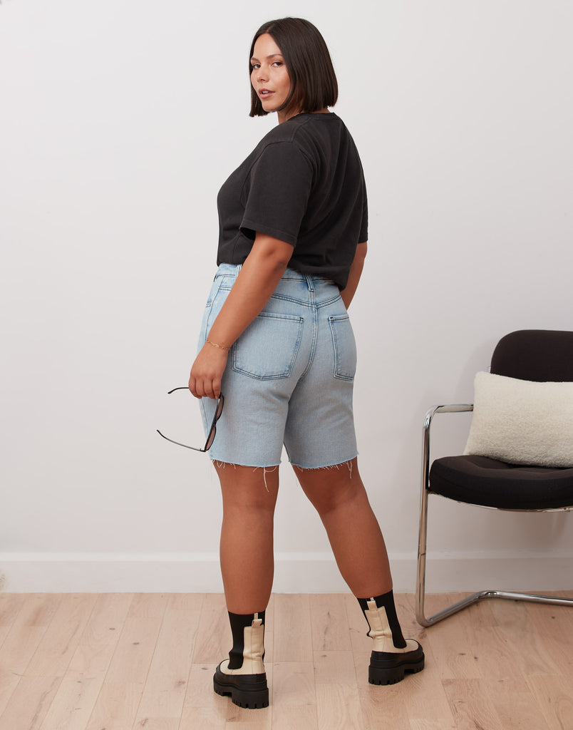 SHORT EN DENIM / CHLOE COUPE DROITE / MIA / 100% COTON