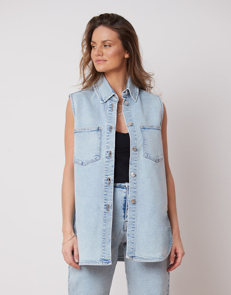 VESTE SANS MANCHES EN DENIM / CHARM