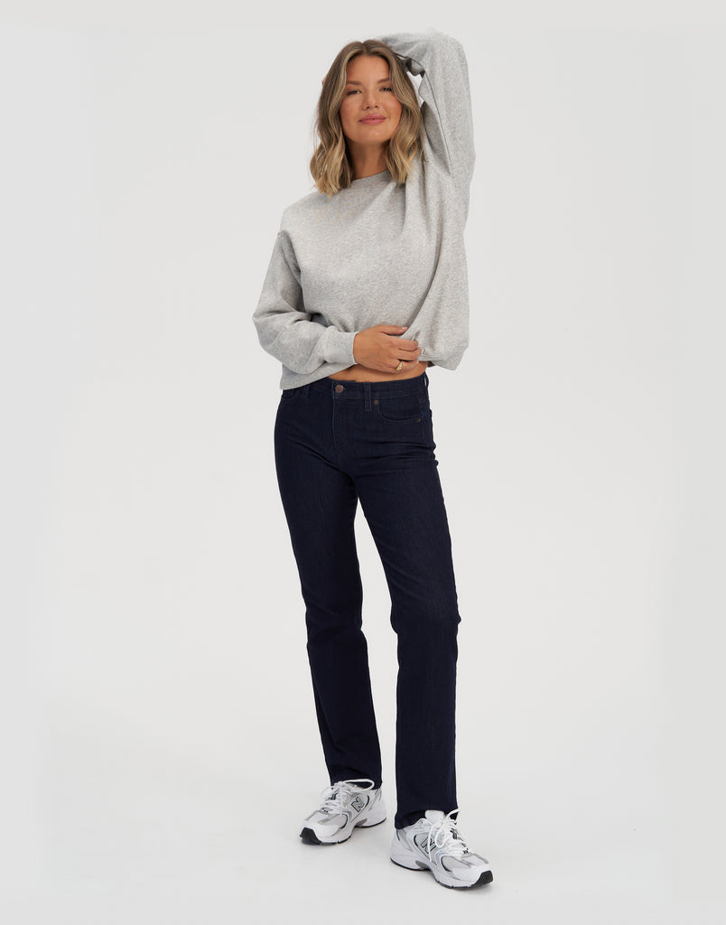 TAILLE CLASSQIUE / JEANS CHLOÉ COUPE DROITE / PRAGUE / LONGUEUR 31"