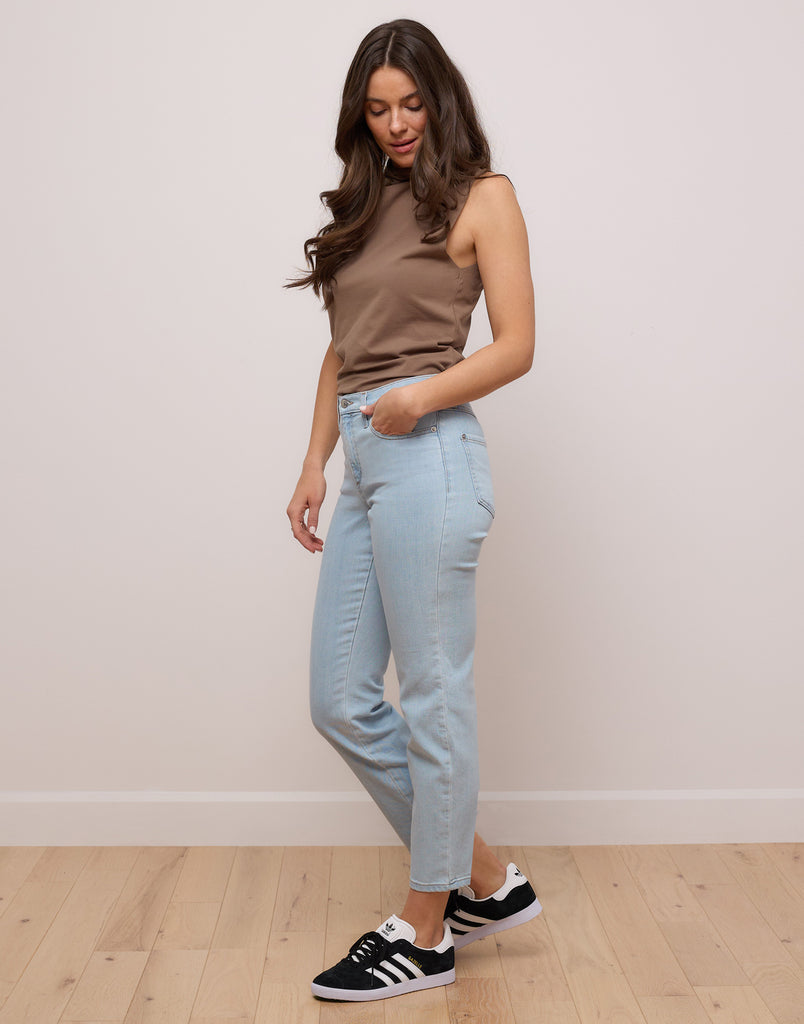 jeans coupe ajustée bleu clair