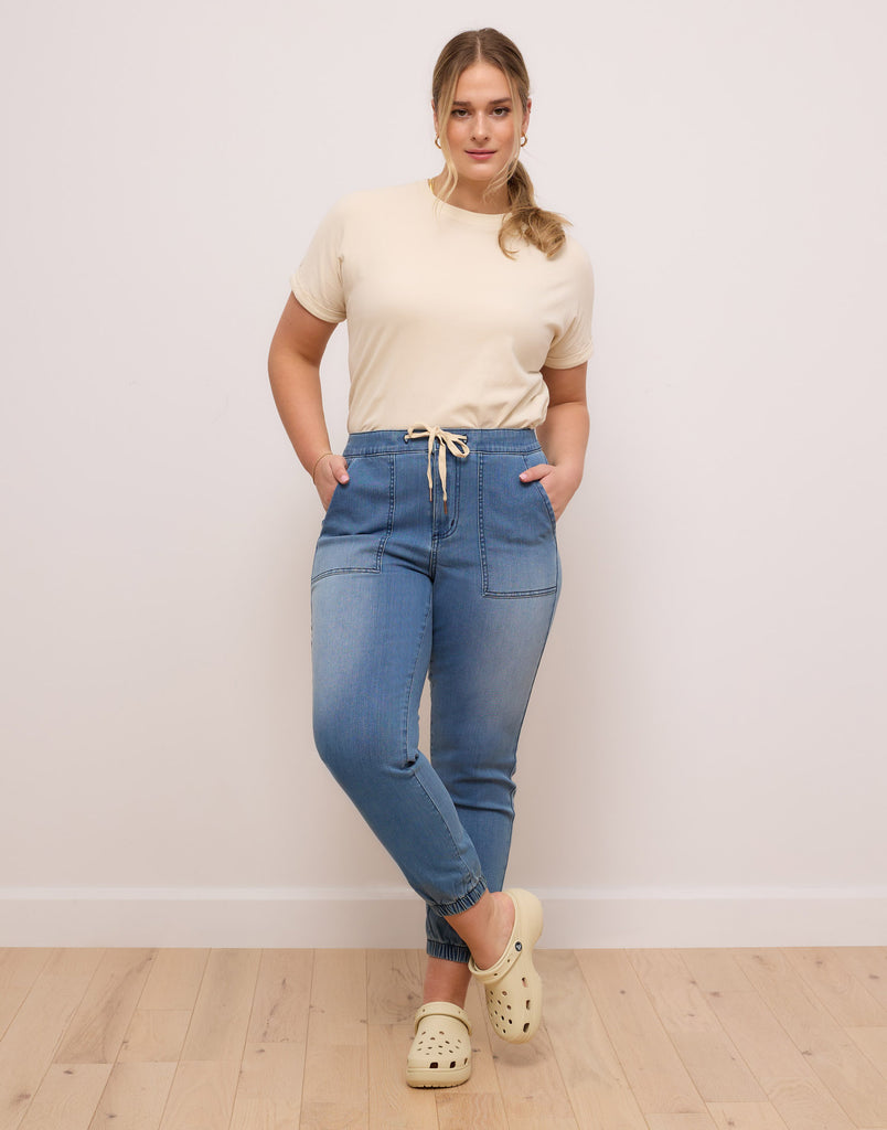 JOGGING EN DENIM EXTENSIBLE MALIA / CLOUD INDIGO