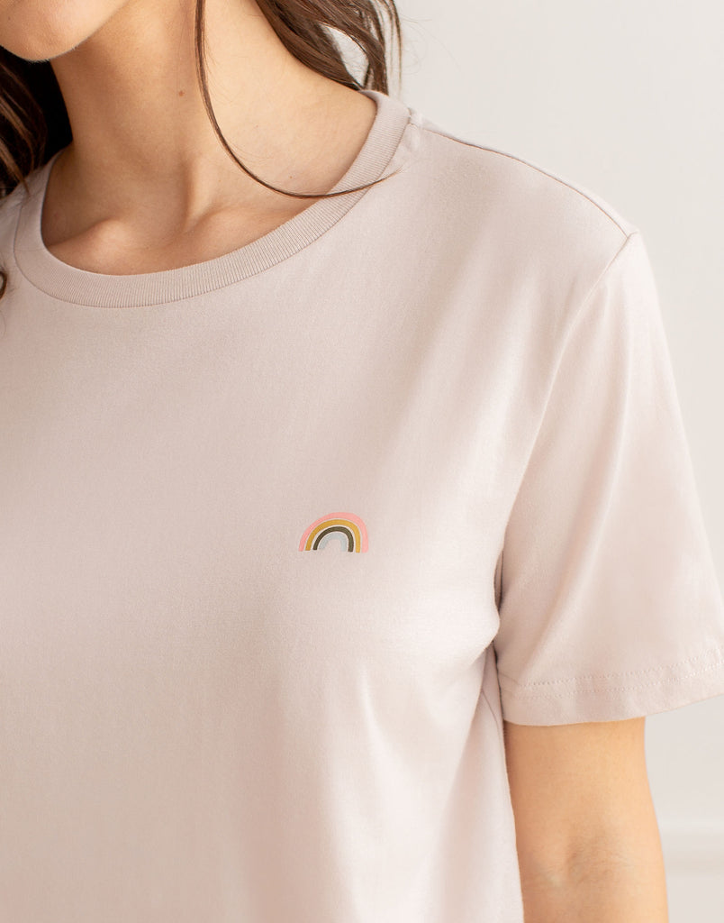 T-SHIRT ARC-EN-CIEL ÉCOURTÉ / BEIGE ROSÉ