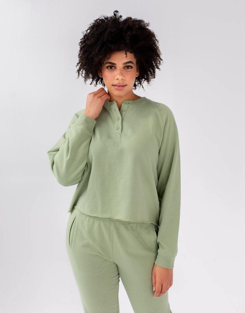 CHANDAIL HENLEY ÉCOURTÉ /  RESEDA
